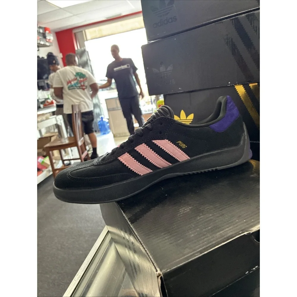 Mens Adidas PUIG SAMBA KK3738 Core Black Light Pink Purple Shoes 10.5